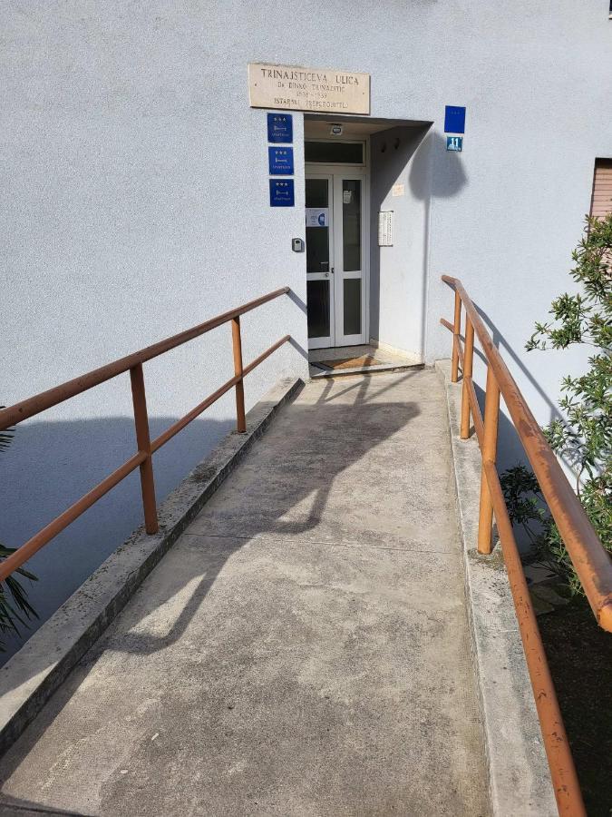 Apartment Nino Rijeka Exterior photo